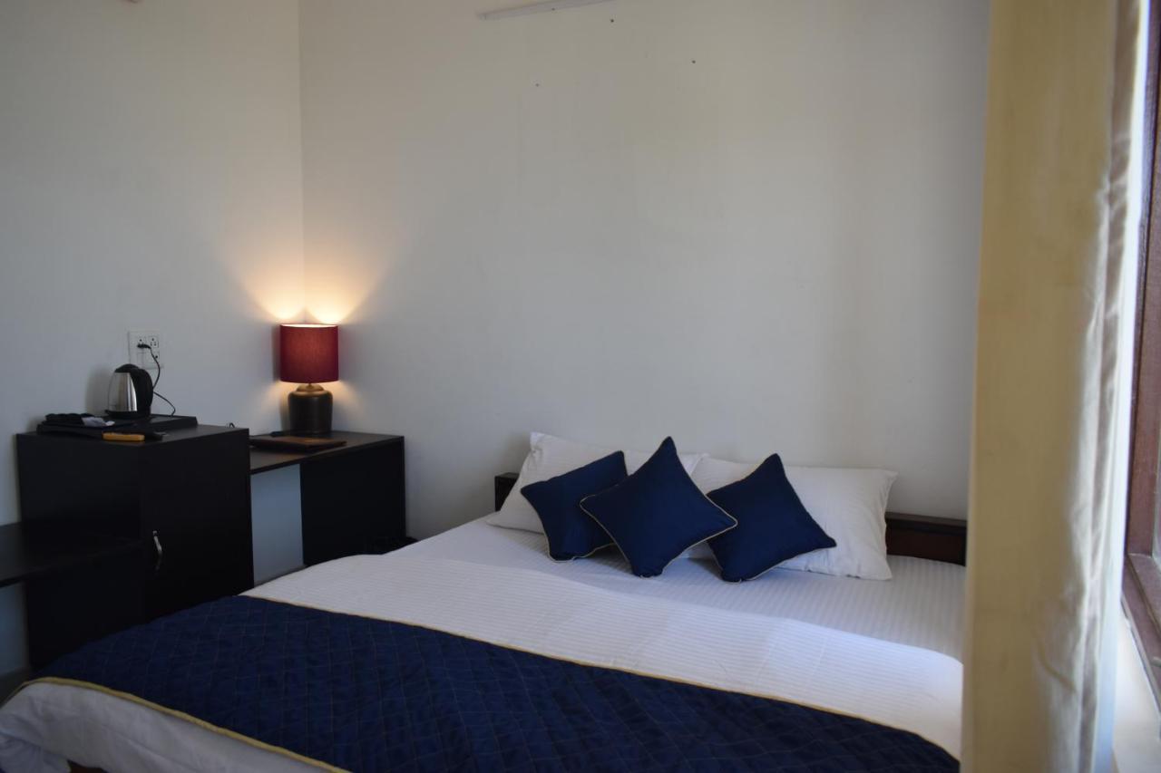 Bir High Hotell Eksteriør bilde